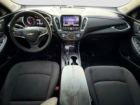 Used 2021 Chevrolet Malibu LT image 15