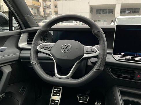 New 2026 Volkswagen Tiguan SE R-Line image 20