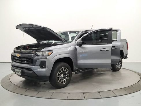 Used 2023 Chevrolet Colorado LT w/ LT Convenience Package RWD image 11