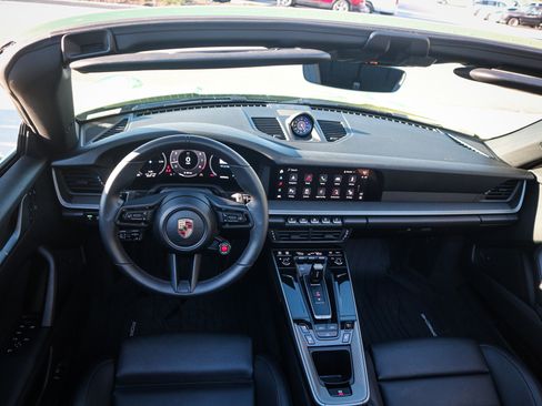 Used 2025 Porsche 911 Carrera image 29