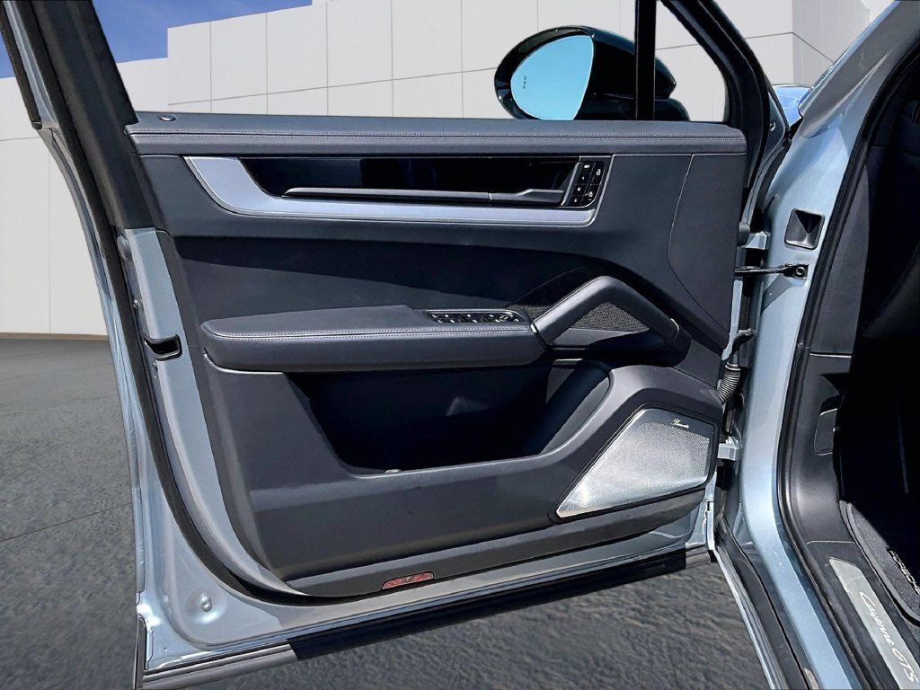 Certified 2026 Porsche Cayenne GTS AWD/4WD image 19