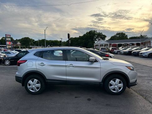 Used 2018 Nissan Rogue Sport S FWD image 11