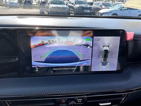 Certified 2025 Nissan Kicks SR image 13