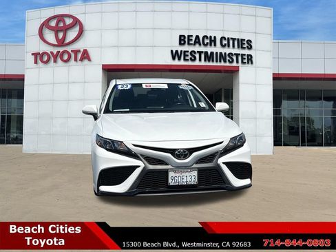 Certified 2023 Toyota Camry SE FWD image 3