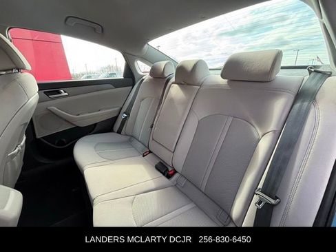 Used 2017 Hyundai Sonata SE image 17