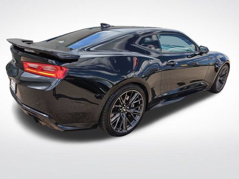Used 2017 Chevrolet Camaro ZL1 RWD image 5
