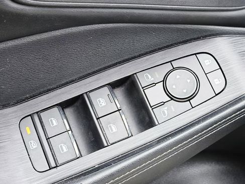 Certified 2024 Nissan Rogue SV image 21