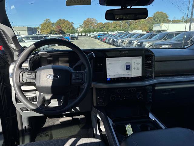 Used 2025 Ford F350 XLT w/ Black Appearance Package AWD/4WD image 35