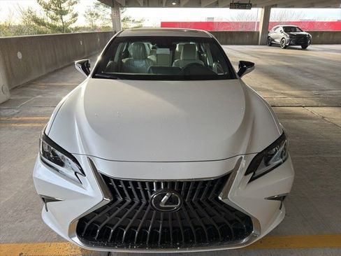 New 2025 Lexus ES 350 w/ Premium Package image 2