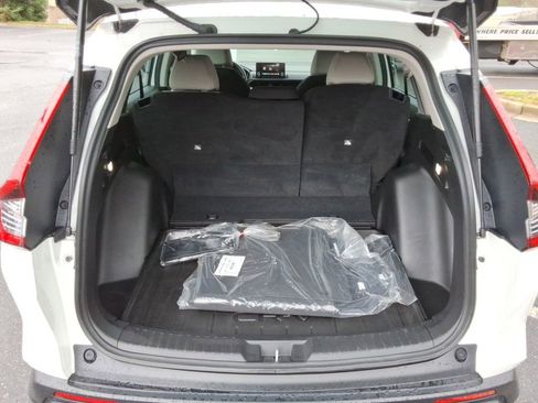 Used 2023 Honda CR-V LX image 16