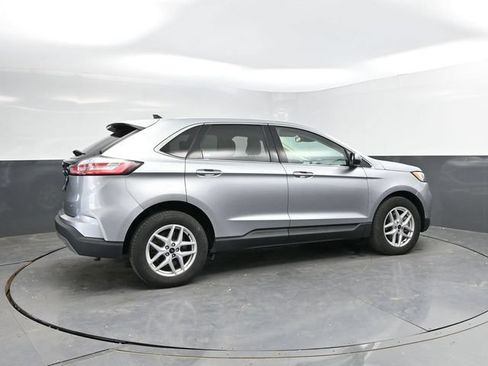 Used 2024 Ford Edge SEL AWD/4WD image 2