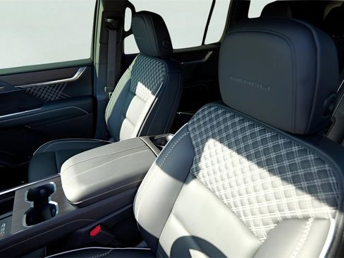 New 2026 GMC Acadia Denali w/ Super Cruise Package image 10