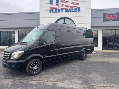 Used 2016 Mercedes-Benz Sprinter 3500 image 2