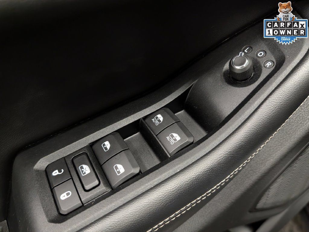 Used 2023 Jeep Grand Cherokee Altitude AWD/4WD image 10