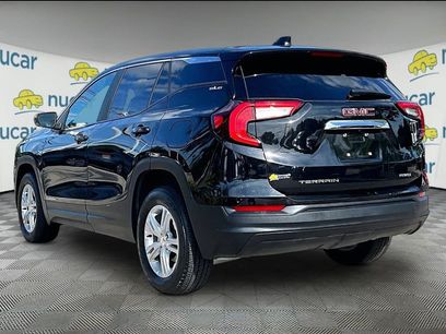 Used 2024 GMC Terrain SLE