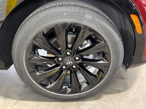 Used 2024 Buick Envista Sport Touring w/ Convenience I Package image 17