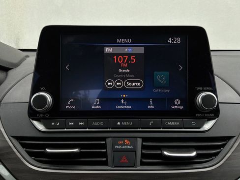 Used 2025 Nissan Altima 2.5 SV FWD image 26