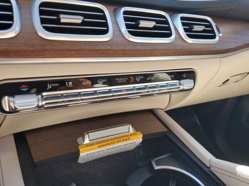 Certified 2026 Mercedes-Benz GLS 450 4MATIC image 23