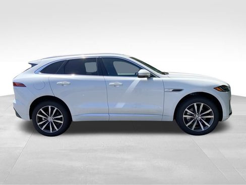 Used 2025 Jaguar F-PACE R-Dynamic S image 5
