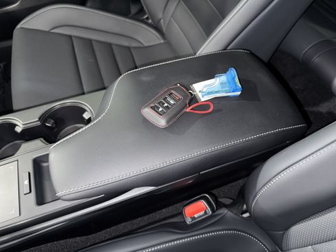 Used 2025 Lexus IS 350 F Sport RWD image 30