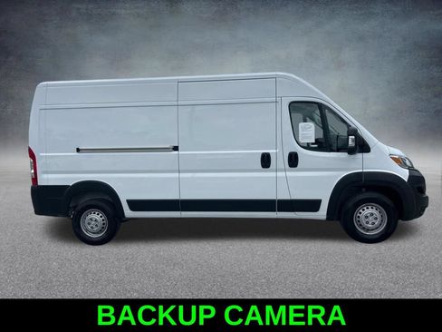Used 2025 RAM ProMaster 2500 w/ Convenience Group FWD image 4