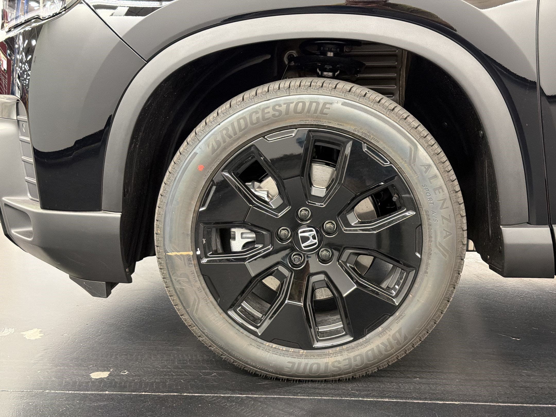 New 2026 Honda Pilot Black Edition image 13