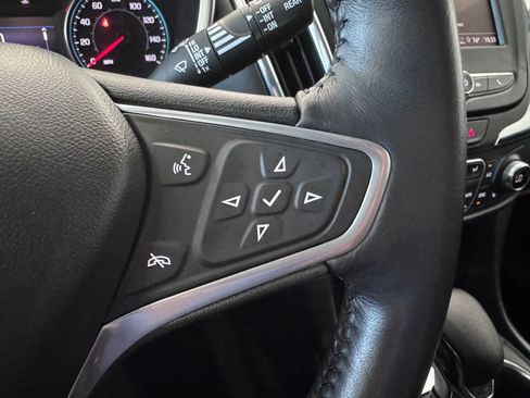 Certified 2022 Chevrolet Equinox LT AWD/4WD image 15
