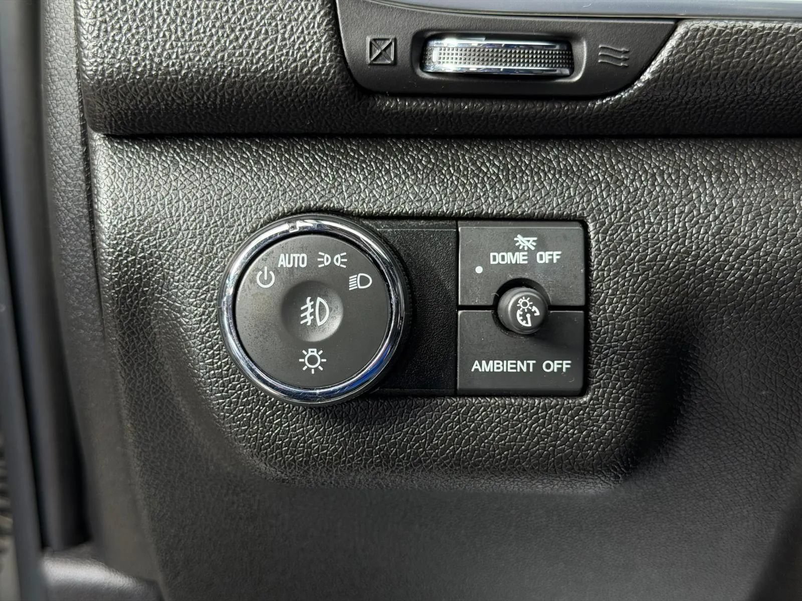 Used 2017 Chevrolet Traverse Premier FWD image 34