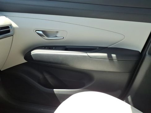 Used 2025 Hyundai Tucson SEL FWD image 26