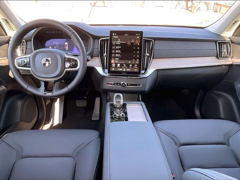 New 2026 Volvo XC90 T8 Plus w/ Protection Package AWD/4WD image 7