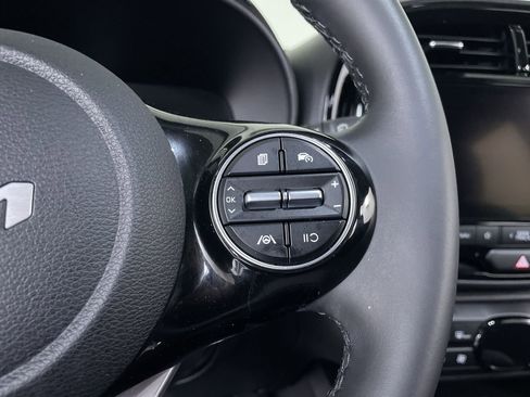 Used 2023 Kia Soul EX image 28
