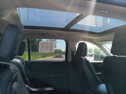 Used 2023 Lincoln Aviator Reserve AWD/4WD image 8