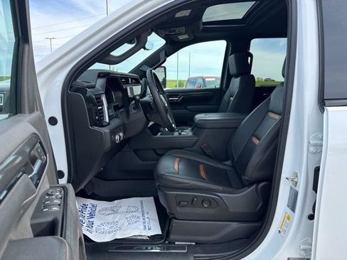 Used 2024 GMC Sierra 2500 AT4 w/ Technology Package AWD/4WD image 26
