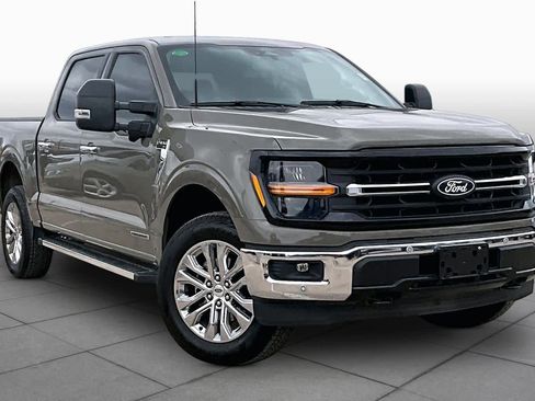 Certified 2025 Ford F150 XLT w/ Equipment Group 303A High image 3