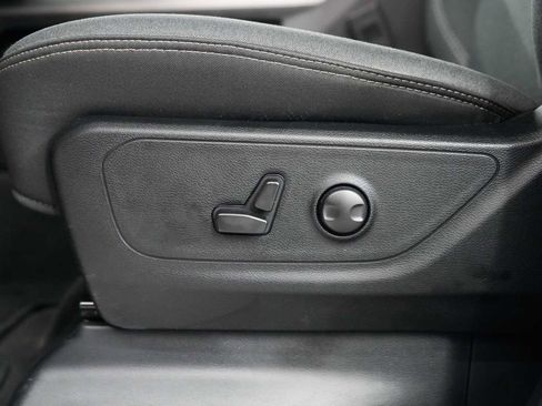 Used 2023 RAM 1500 Big Horn AWD/4WD image 29