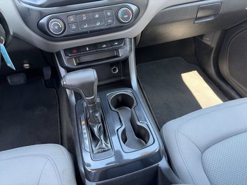 Used 2017 Chevrolet Colorado W/T AWD/4WD image 13
