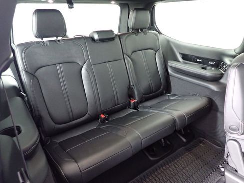 New 2026 Jeep Grand Wagoneer Summit AWD/4WD image 43