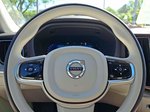 Certified 2024 Volvo XC60 B5 Plus AWD/4WD image 20