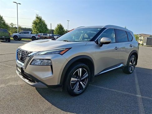 Used 2021 Nissan Rogue SL w/ Premium Package image 4