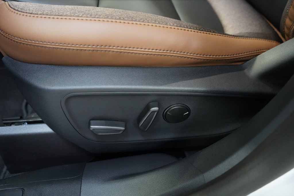 New 2026 Ford Bronco Sport Outer Banks w/ Outer Banks Tech Package+ AWD/4WD image 18
