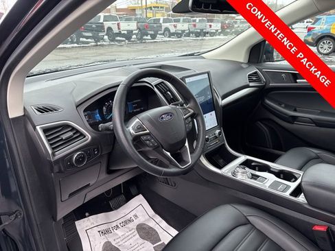 Used 2024 Ford Edge SEL w/ Convenience Package image 4