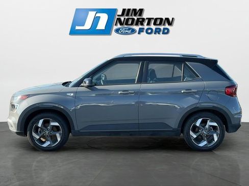 Used 2022 Hyundai Venue Limited w/ Cargo Package image 6