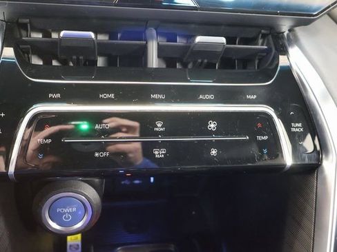 Used 2021 Toyota Venza XLE w/ Softex Package image 22