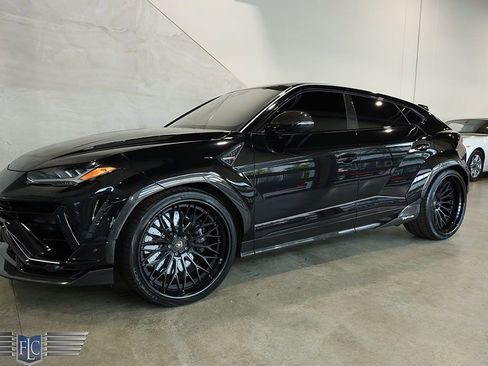 Used 2023 Lamborghini Urus Performante image 4