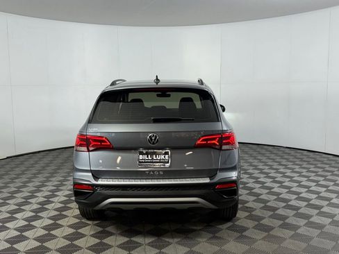 Used 2024 Volkswagen Taos S w/ MDO Package FWD image 8