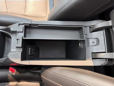 Used 2019 Chevrolet Equinox Premier FWD image 27