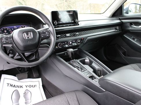 Used 2024 Honda Accord EX image 19