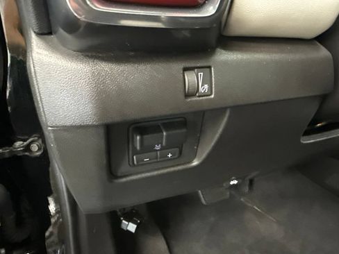 Used 2024 GMC Canyon AT4X AWD/4WD image 23