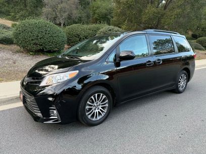 Used 2020 Toyota Sienna XLE