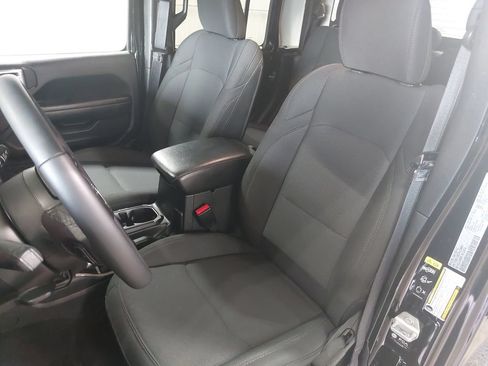 Used 2022 Jeep Gladiator Sport AWD/4WD image 14